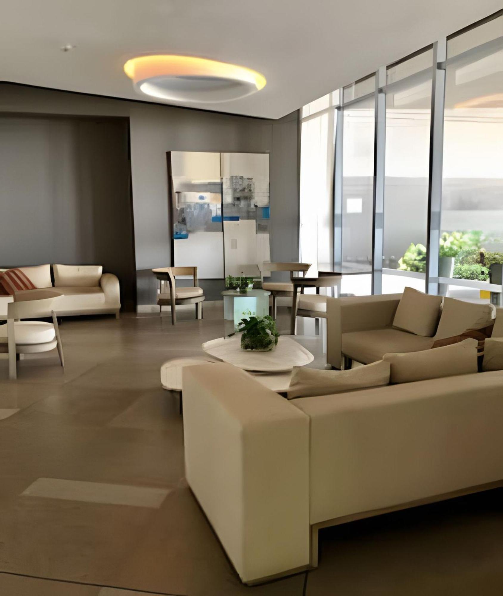 Breathtaking Ocean View, Location *